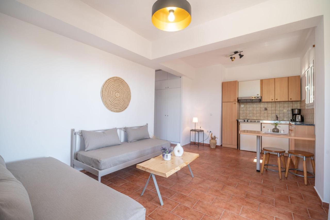 Christoforos Apartments ลูร์ดฮาตา ภายนอก รูปภาพ