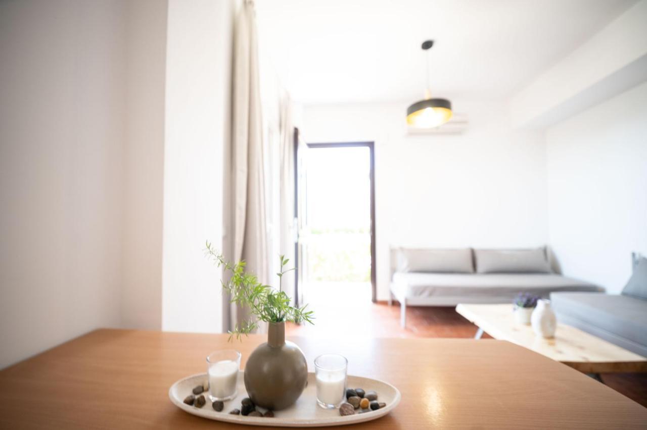 Christoforos Apartments ลูร์ดฮาตา ภายนอก รูปภาพ