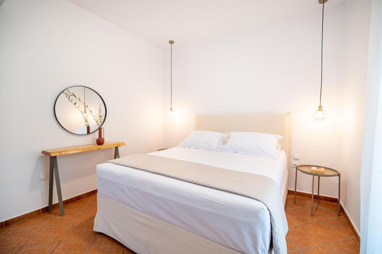 Christoforos Apartments ลูร์ดฮาตา ภายนอก รูปภาพ