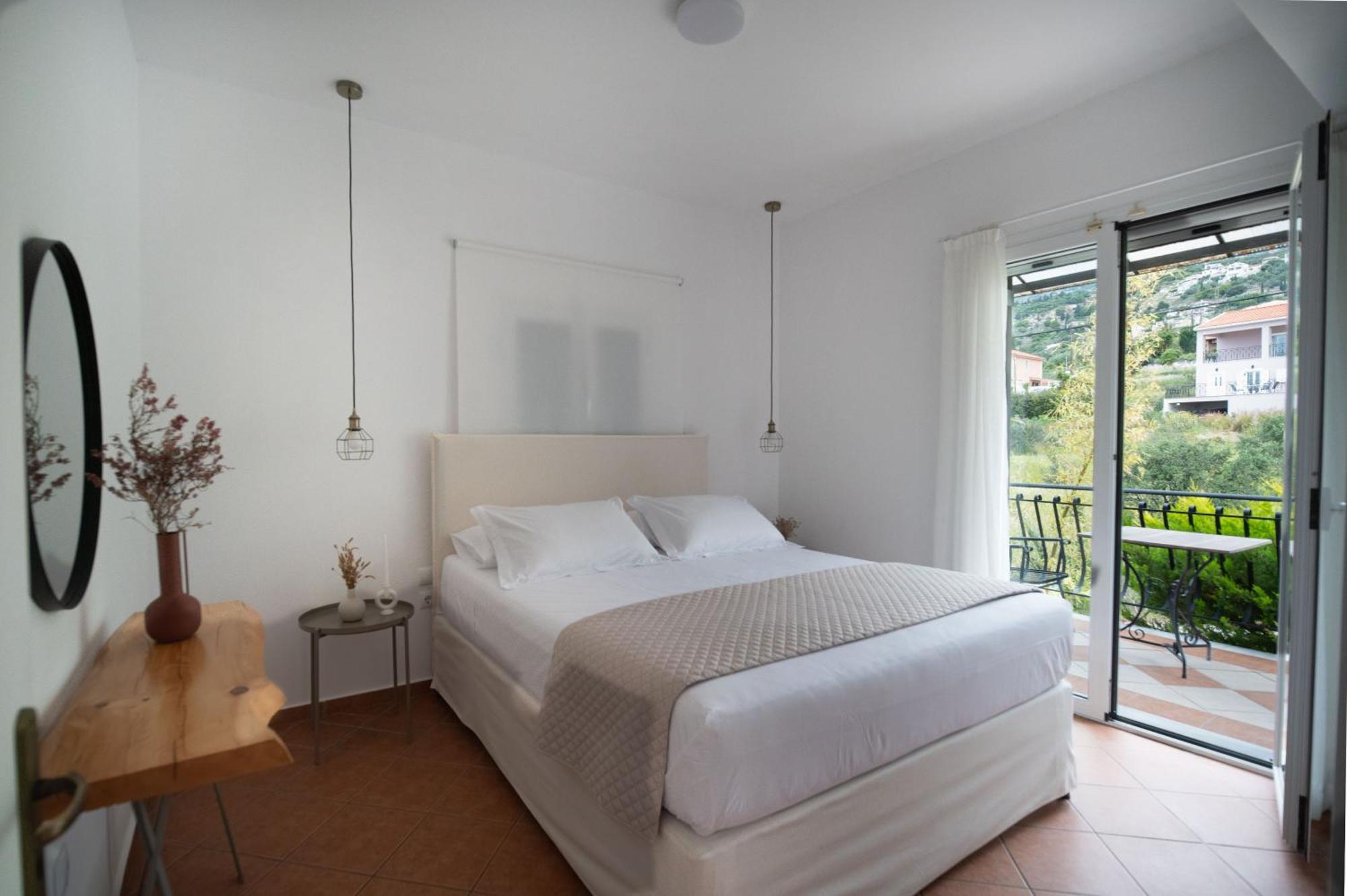 Christoforos Apartments ลูร์ดฮาตา ภายนอก รูปภาพ